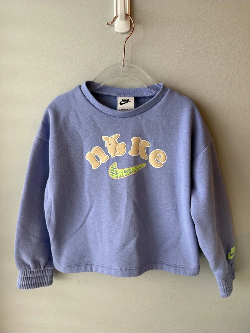 Nike Girls‎ 4T Bunny Logo Crewneck Sweatshirt